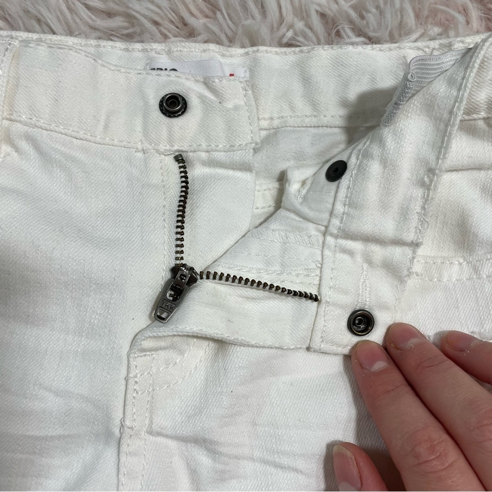 EPIC THREADS white denim Bermuda shorts for Girls adjustable waist size 5 - Picture 11 of 14
